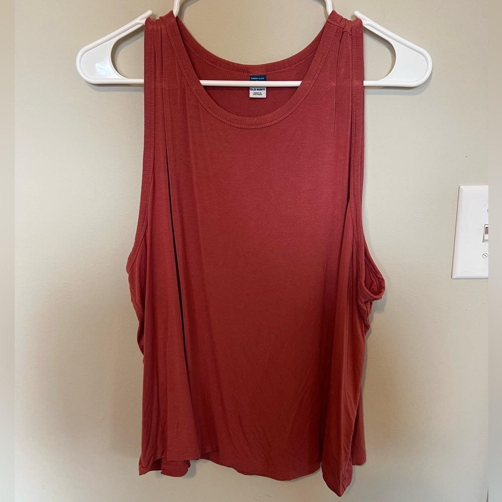 Old Navy Women's Tank Top - Deep Red - Picture 2 of 7